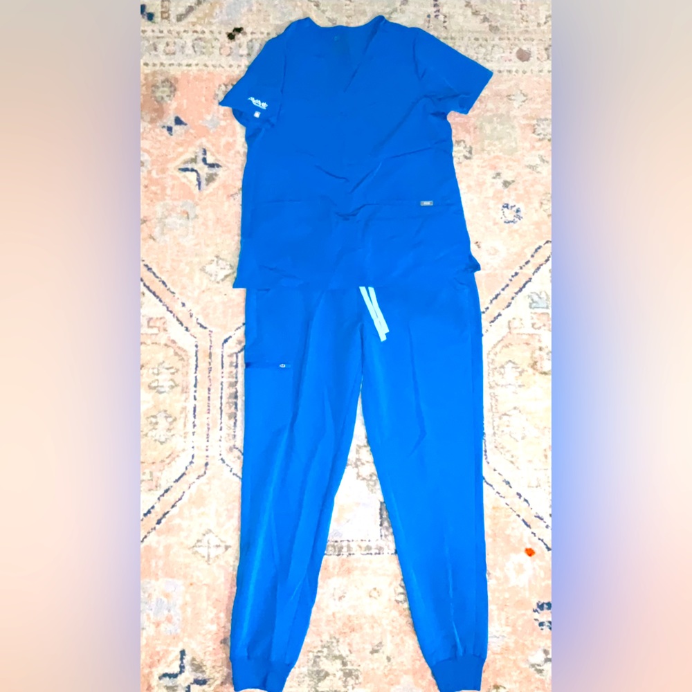 Figs Medium Royal Blue Scrub Set